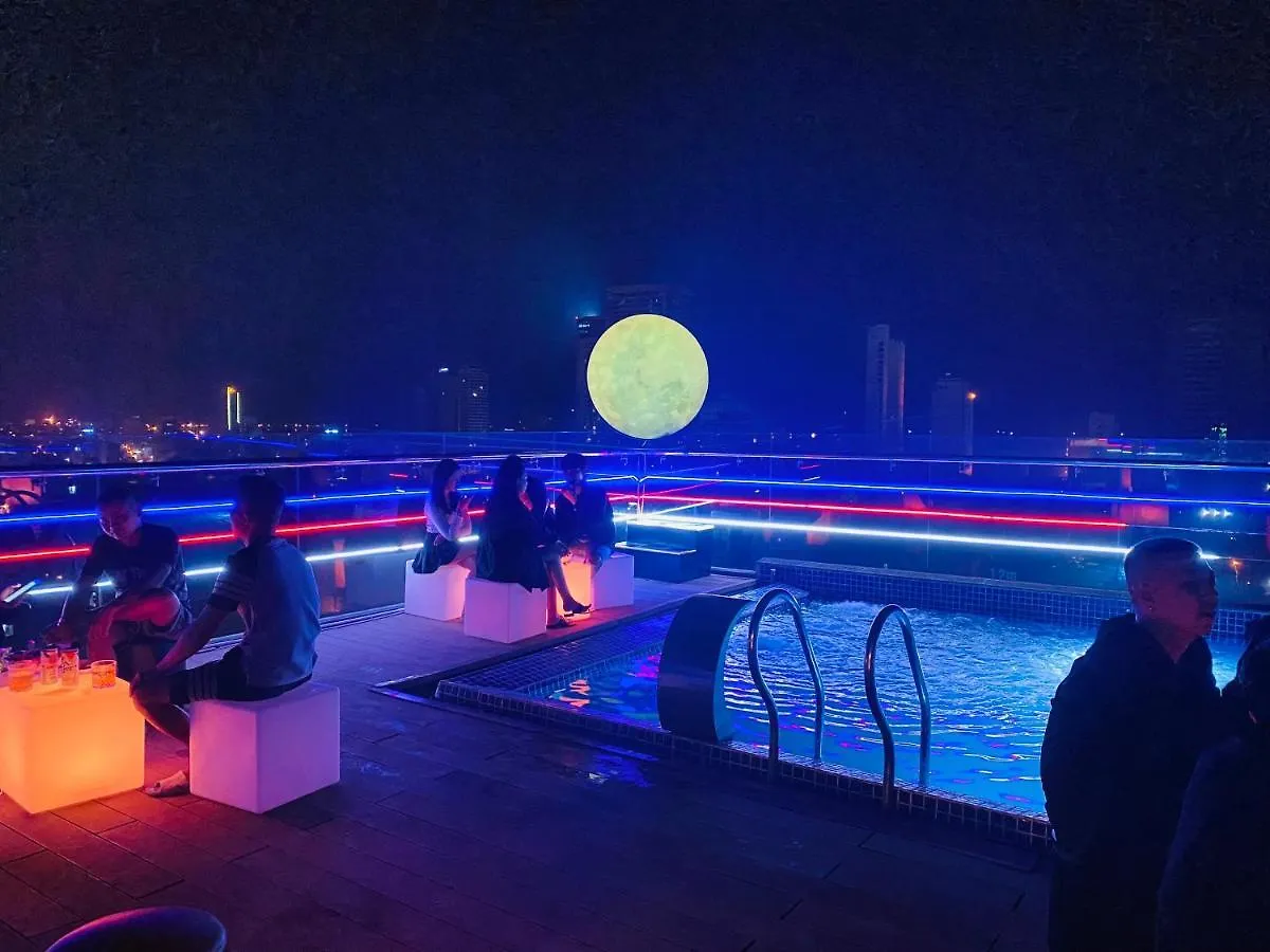 Diamond Beach Hotel Da Nang